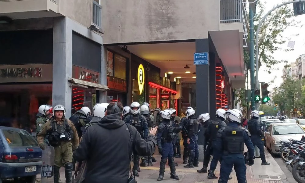 Ένταση στα Πατήσια: Προσαγωγές μετά από επιχείρηση «ανακατάληψης»